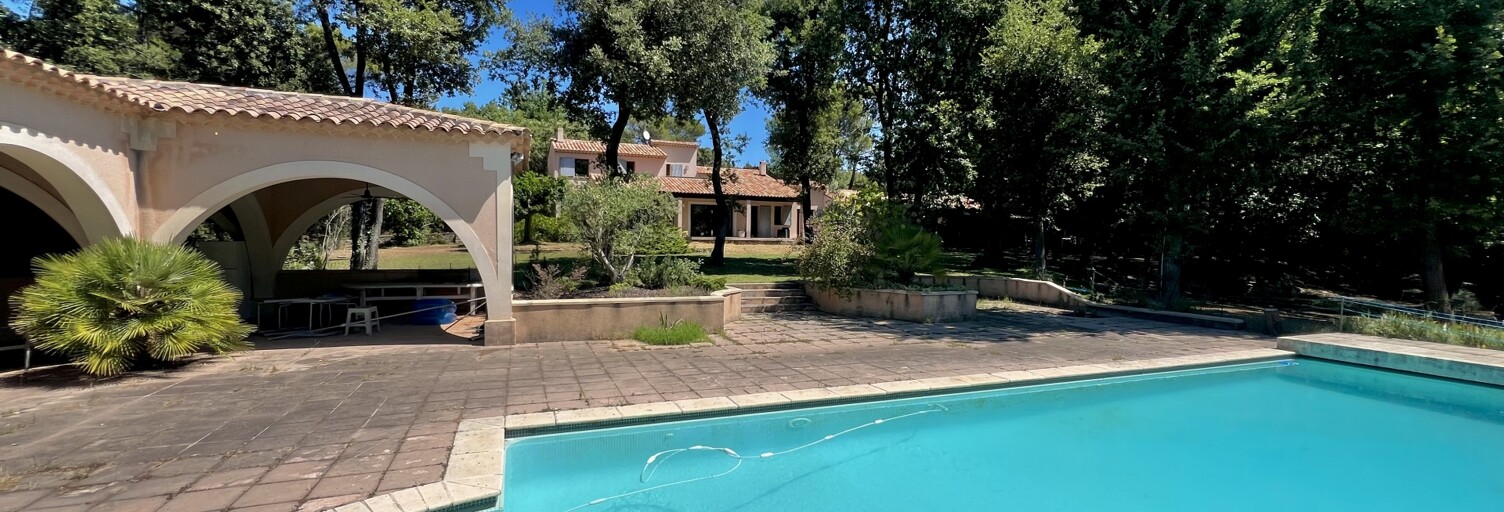 Maison 7 Pièces 246 m² à vendre à Saint-Maximin-la-Sainte-Baume (83470)