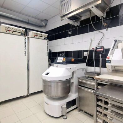 Commerce  270000 €