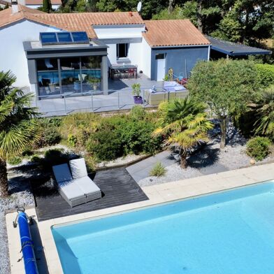 Maison 5 pièces 399000 €