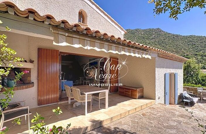 VILLA  VUE MER AU CALME A SAINT-CLAIR — photo 4