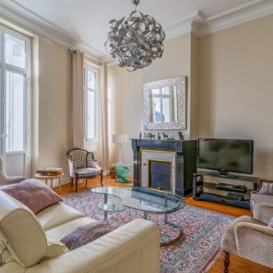 Appartement 4 pièces 452790 €