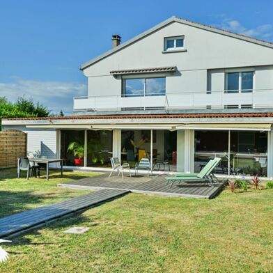 Maison 6 pièces 317700 €