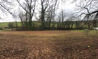 Terrain  1899 m² à vendre à Vallon-en-Sully (03190)