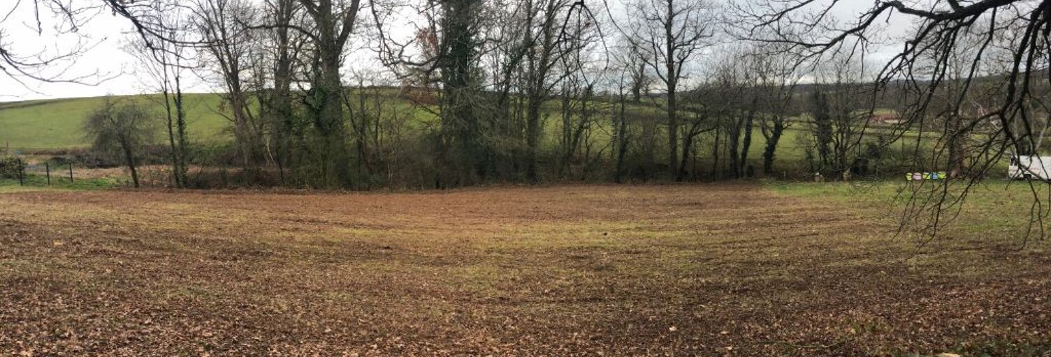 Terrain  1899 m² à vendre à Vallon-en-Sully (03190)