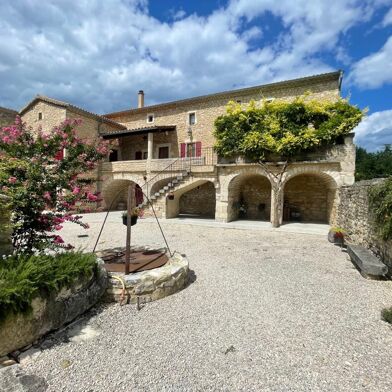 Maison 5 pièces 850000 €