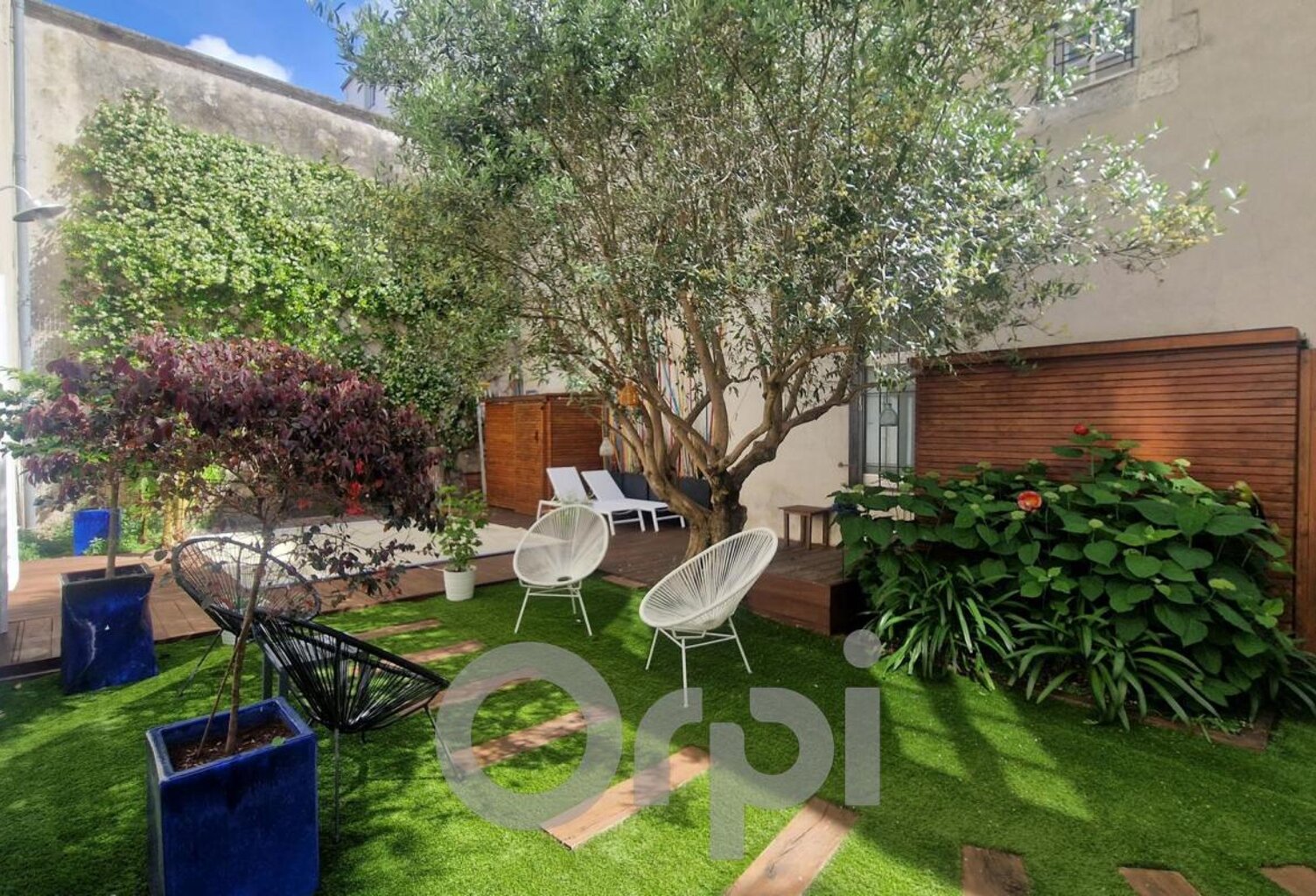 Appartement de prestige à vendre – Vieux Port de La Rochelle – Jardin, piscine, 3 chambres – Emplacement unique dans immeuble classé — photo 1