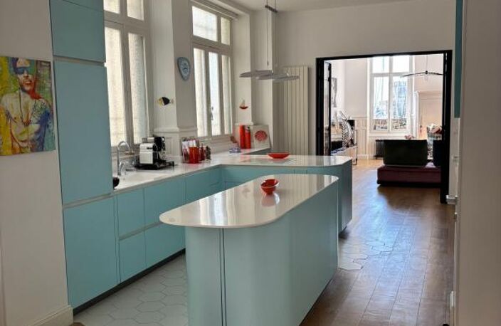 Appartement de prestige à vendre – Vieux Port de La Rochelle – Jardin, piscine, 3 chambres – Emplacement unique dans immeuble classé — photo 4