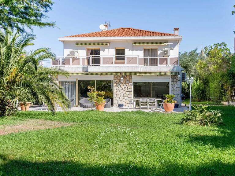 SAINT BARNABÉ - VILLA AVEC JARDIN ET GARAGE — photo 1