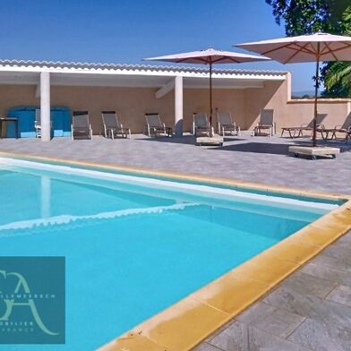 Maison 10 pièces 636000 €