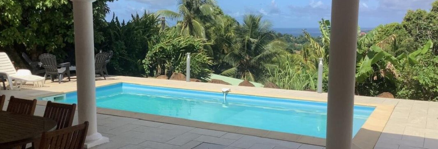 Maison 4 Pièces 123 m² à louer à Le Robert (97231)