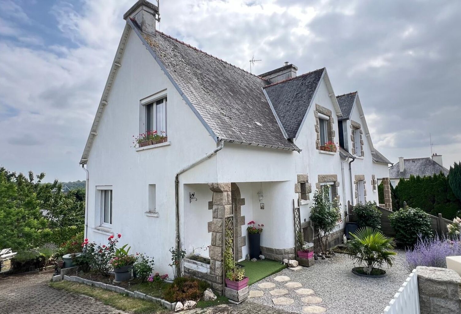Maison familiale 4 chambres avec sous-sol aménagé – Carhaix-Plouguer — photo 1