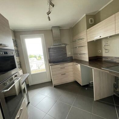 Appartement 3 pièces 710 €