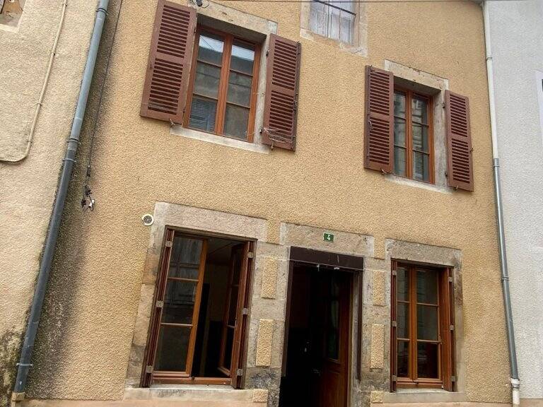 MAISON MITOYENNE 60.53 M2 - COEUR VILLAGE TOUS COMMERCES 29000 € — photo 1