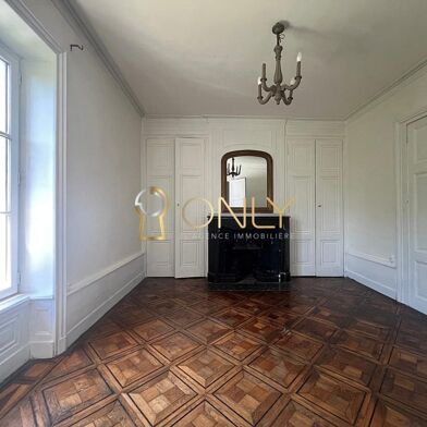 Maison 10 pièces 740000 €