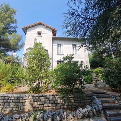 Maison 10 pièces 379000 €