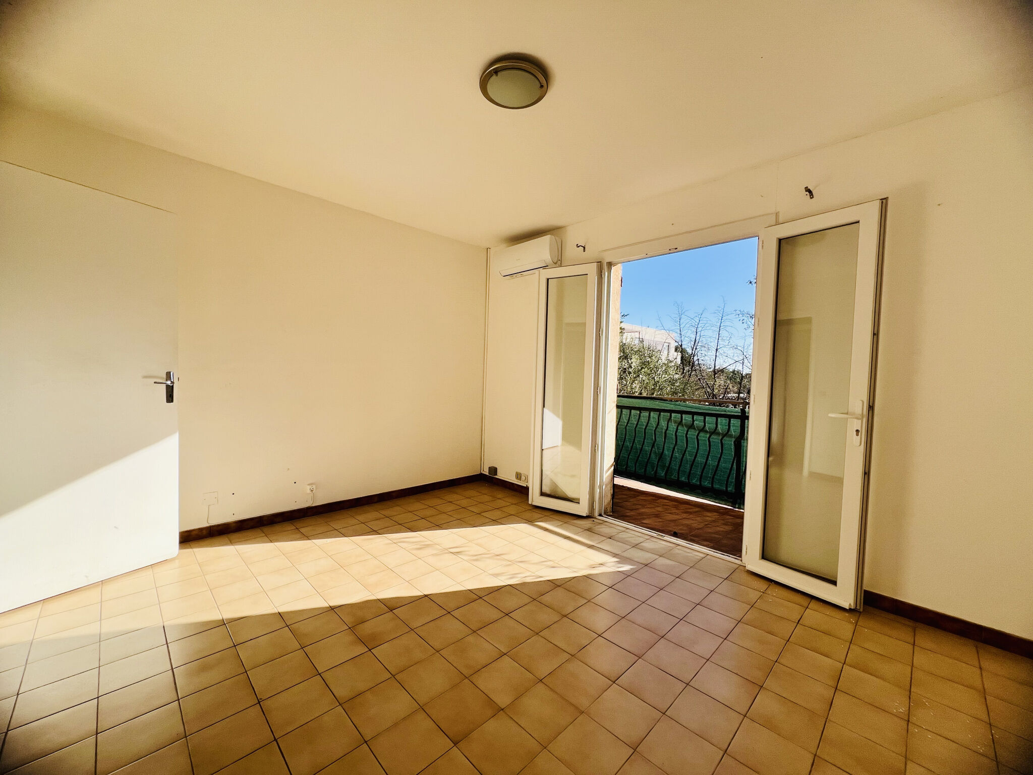 Appartement  T3 à vendre Londe-les-Maures (La) 83250
