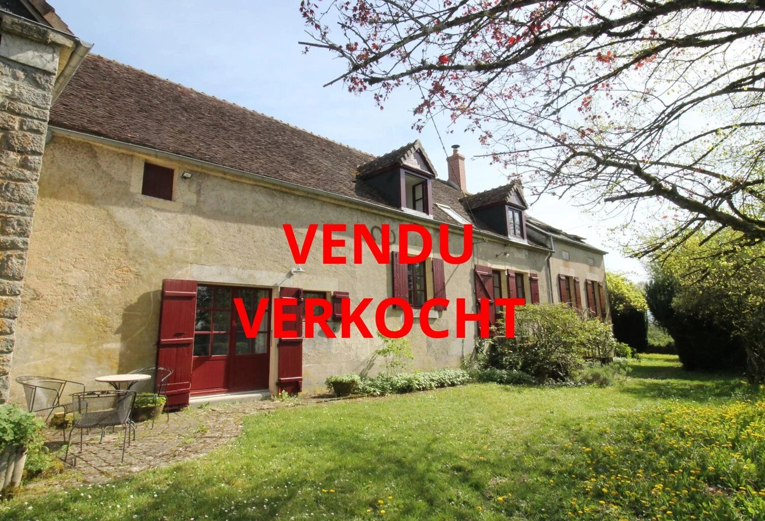 Vaste maison rénovée avec grange et terrain Nièvre Bourgogne — photo 1