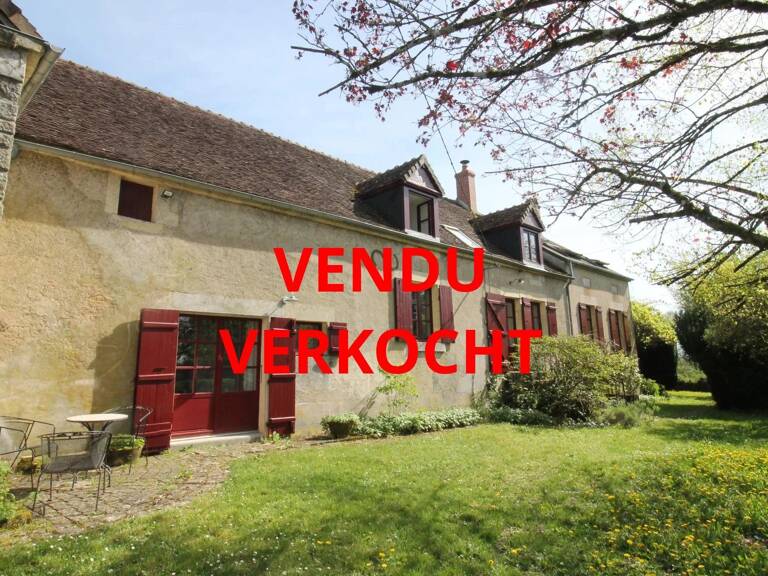 Vaste maison rénovée avec grange et terrain Nièvre Bourgogne — photo 1