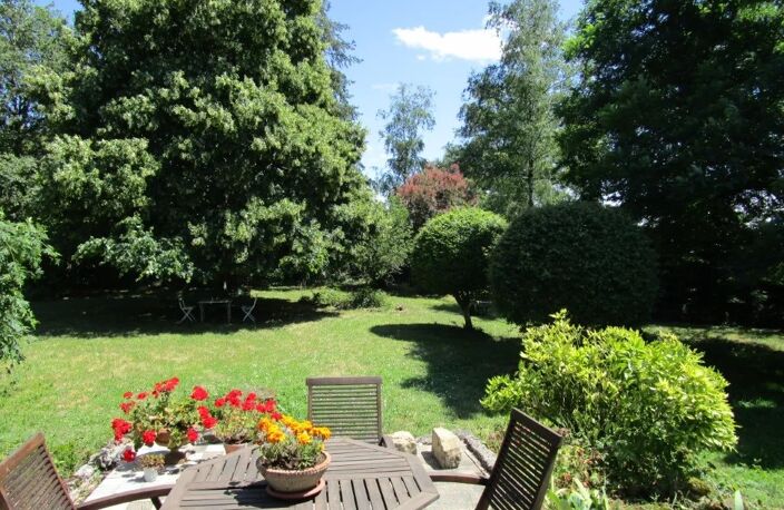 Vaste maison rénovée avec grange et terrain Nièvre Bourgogne — photo 2