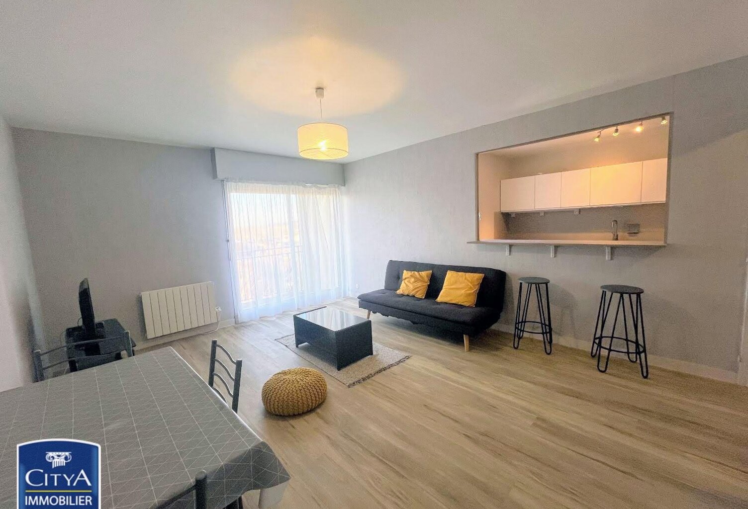 Location appartement 4 pièces 84 m² à La Riche (37520) — photo 1