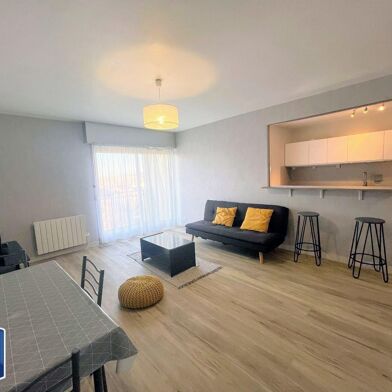 Appartement 4 pièces 1165 €