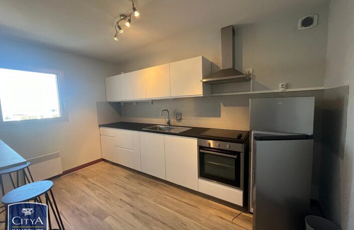 Location appartement 4 pièces 84 m² à La Riche (37520) — photo 2