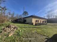 EXCLUSIVITÉ - Maison à rénover de 82 m² avec dépendance sur 5 700 m2 de jardin. — photo 2