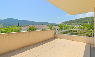 Appartement 4 Pièces 82 m² à vendre à Solliès-Pont (83210)