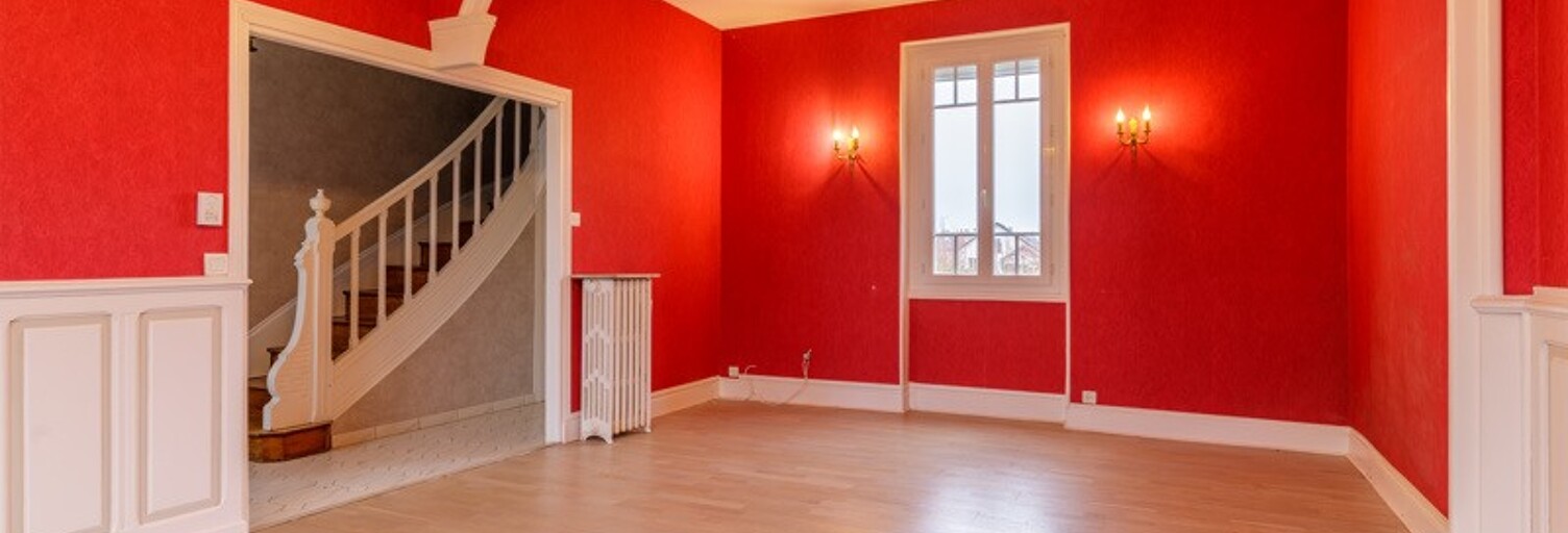 Maison 5 Pièces 136 m² à vendre à Saint-Amand-Montrond (18200)