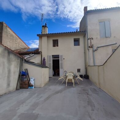 Immeuble  176715 €