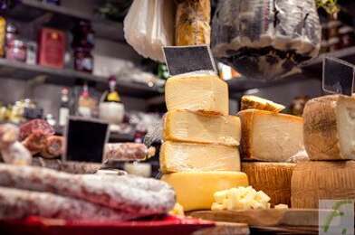 Commerce  173600 €