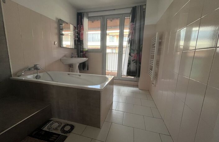 À vendre Exceptionnel : Superbe appartement traversant de 105 — photo 5