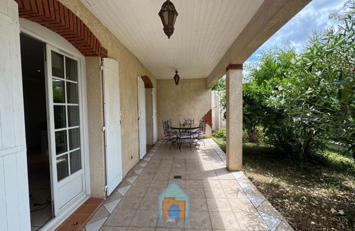 Maison  6 pièce(s) 132 m2 - MONDONVILLE — photo 2