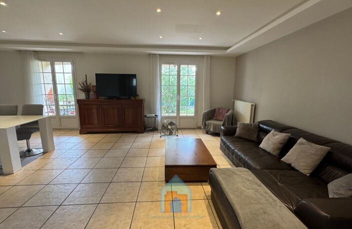 Maison  6 pièce(s) 132 m2 - MONDONVILLE — photo 4