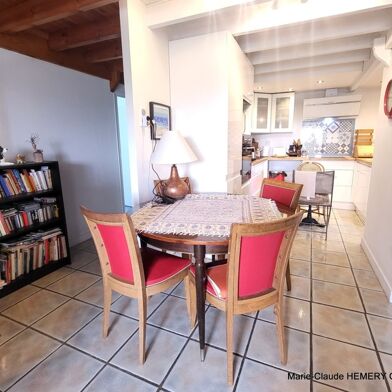 Appartement 3 pièces 240000 €