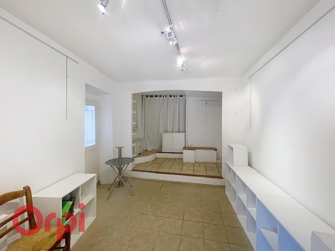 Photo Bien commercial à vendre au Castellet image 2/4