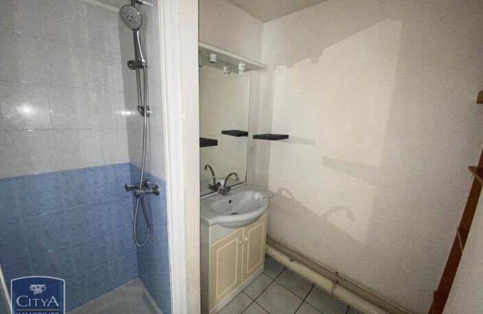 Location appartement 2 pièces 42 m² à Cholet (49300) — photo 4