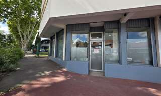 Divers  67 m² à louer à Décines-Charpieu (69150)