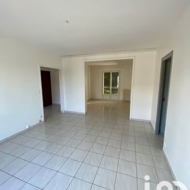 Appartement 3 pièces 83900 €