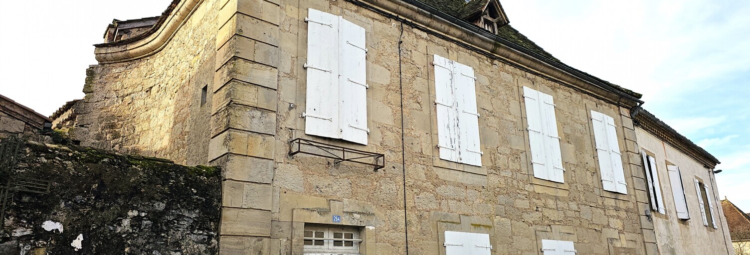 Maison 2 Pièces 180 m² à vendre à Saint-Céré (46400)