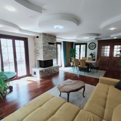 Maison 6 pièces 599000 €