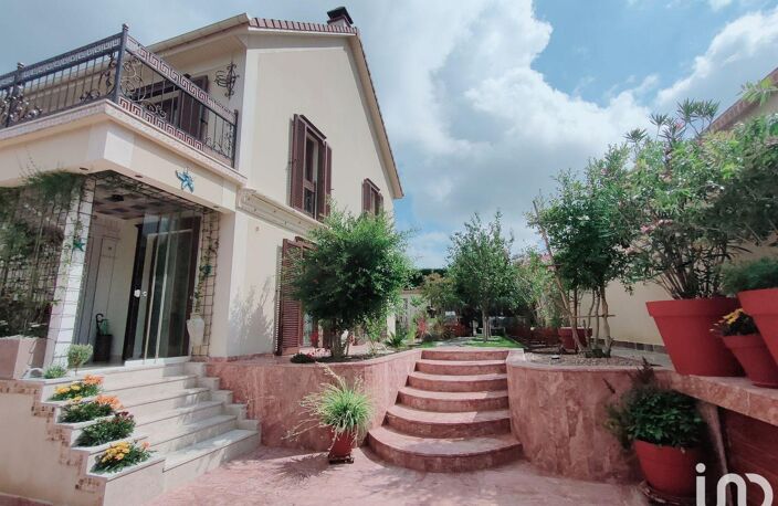 Vente Maison/villa 8 pièces — photo 2