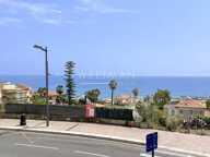Lumineux studio avec balcon et vue mer panoramique - Menton Gara — photo 4