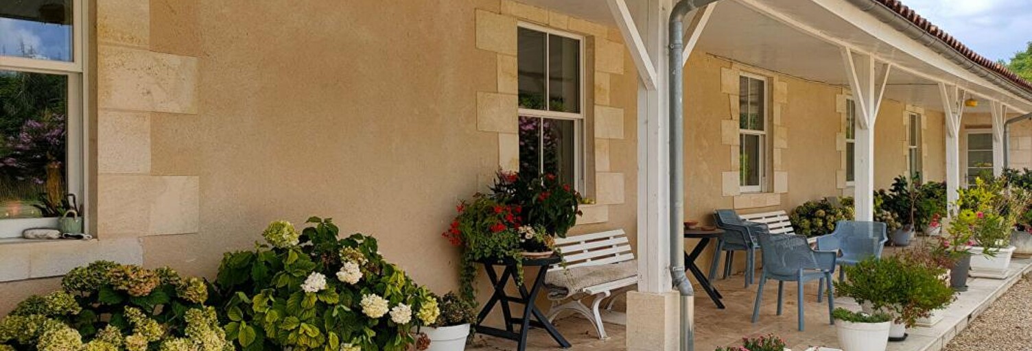 Maison 10 Pièces 280 m² à vendre à Saint-Seurin-de-Prats (24230)