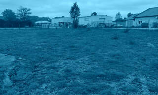 Terrain  2000 m² à louer à Vézeronce-Curtin (38510)