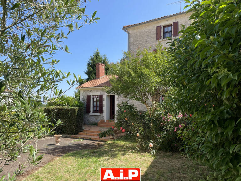LA CAILLERE ST HILAIRE — photo 1
