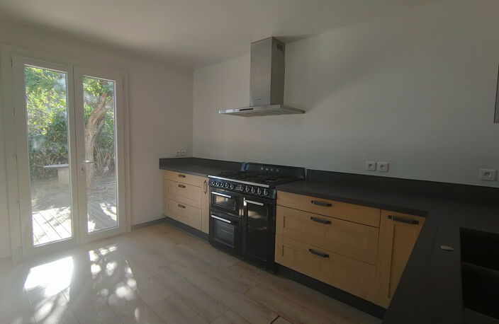 MAISON INDIVIDUELLE AVEC GRAND TERRAIN LUSSAS — photo 4