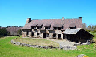 Maison 14 Pièces 276 m² à vendre à Coucouron (07470)