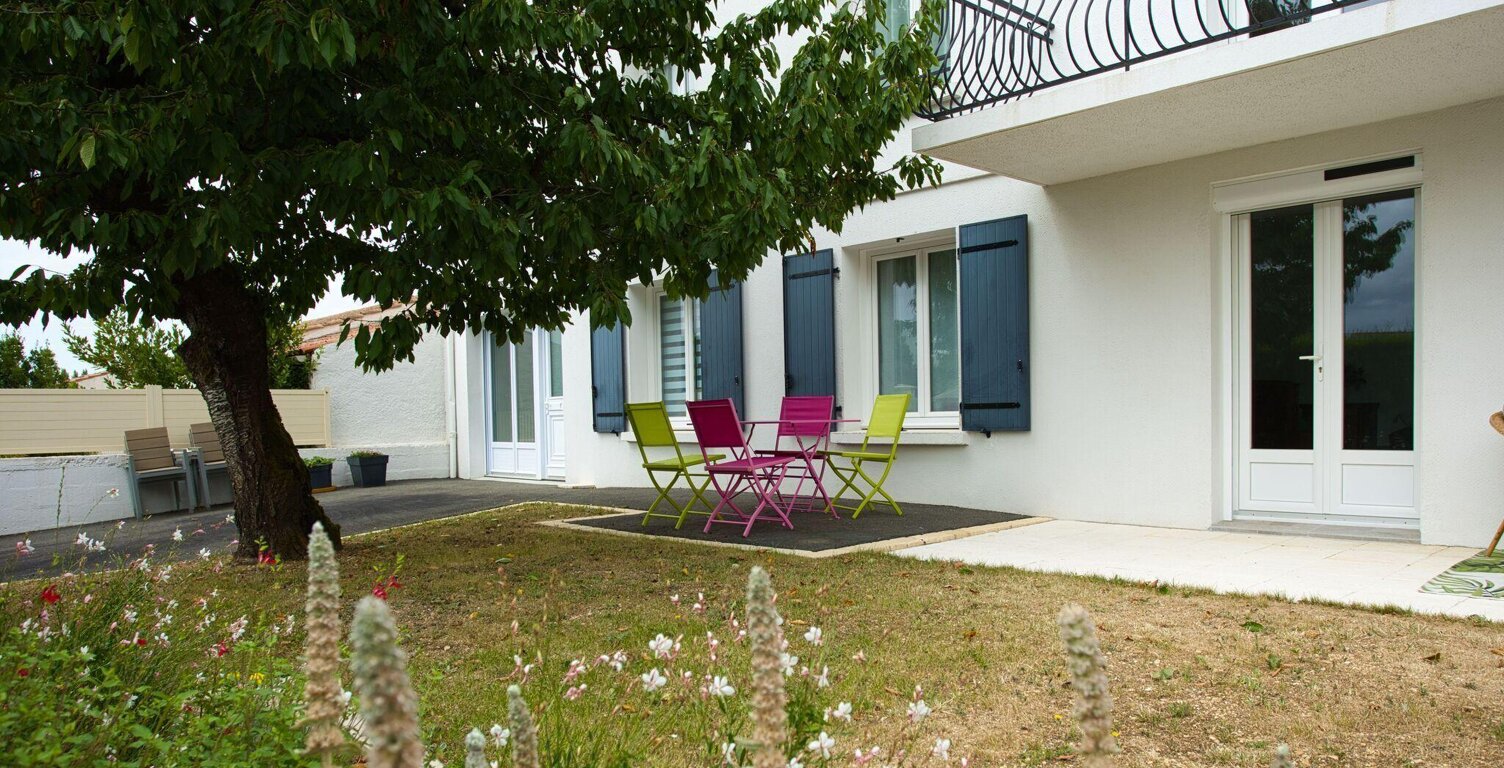 Maison - 239m² - La Rochelle — photo 1