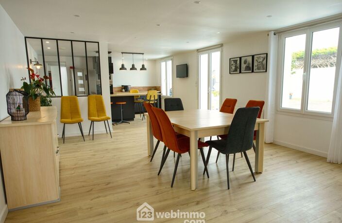 Maison - 239m² - La Rochelle — photo 3